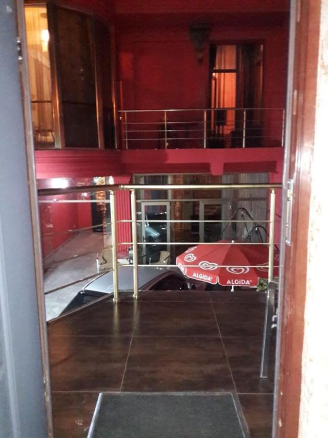 Hotel Amber バトゥーミ エクステリア 写真