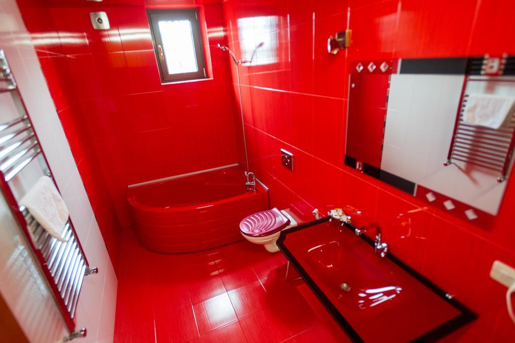 Hotel Amber バトゥーミ エクステリア 写真