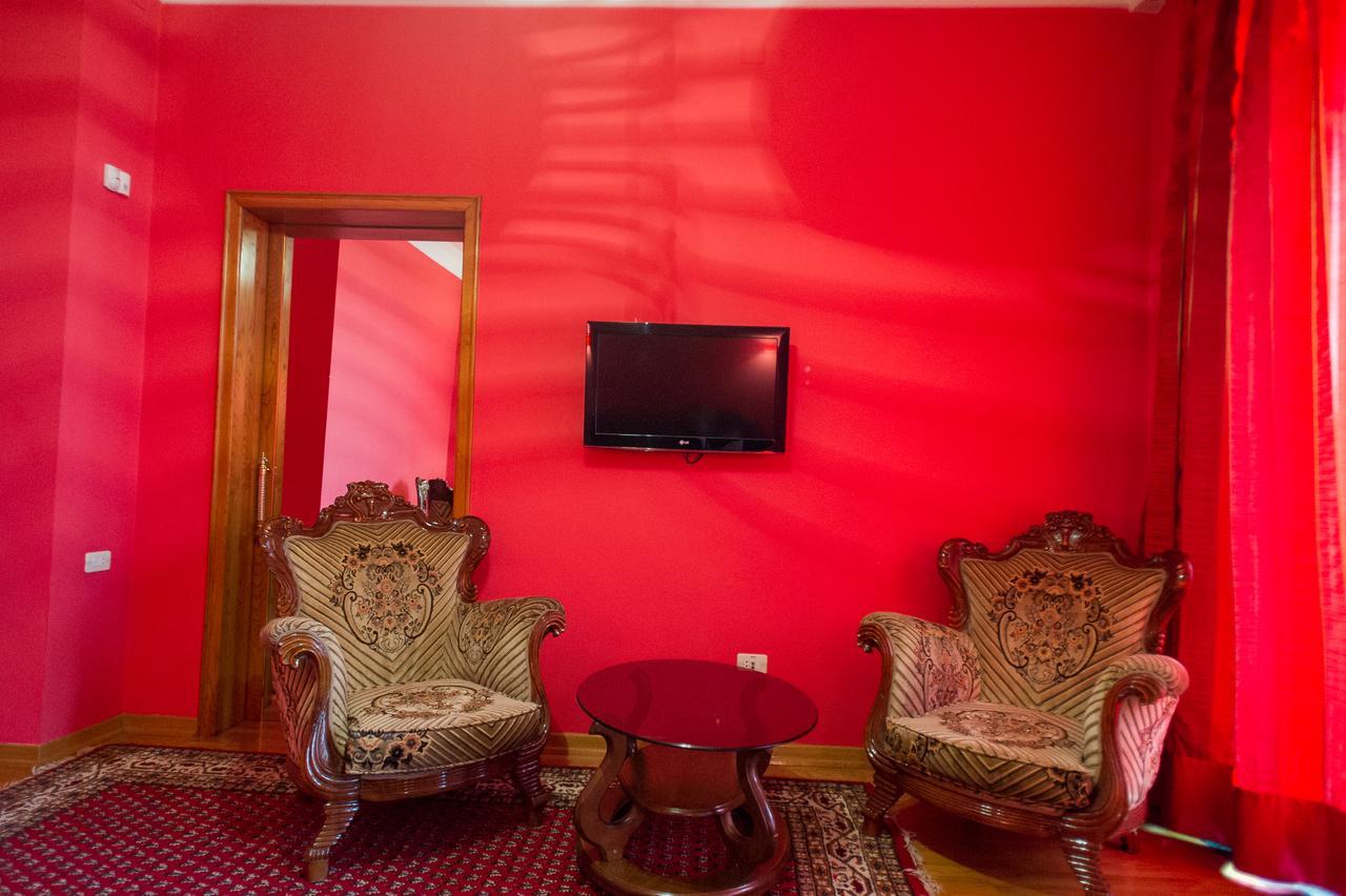 Hotel Amber バトゥーミ エクステリア 写真